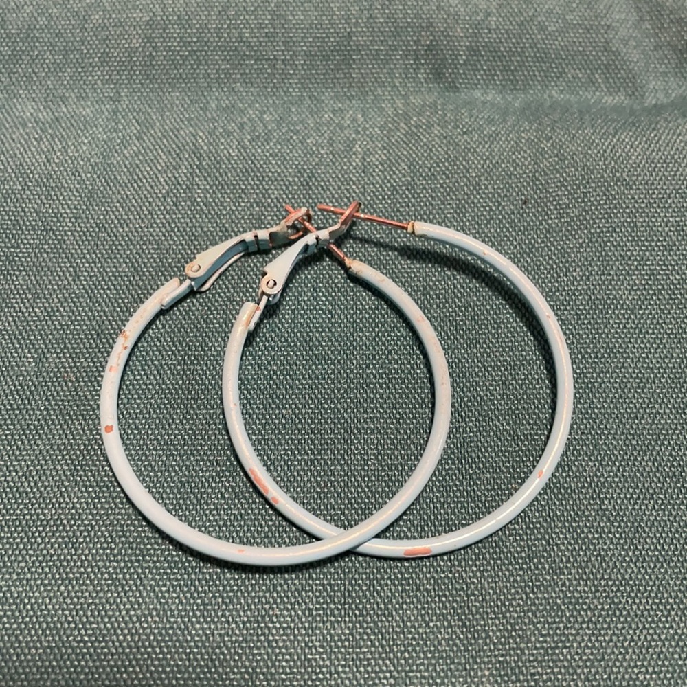 Hoop earrings - Picture 5 of 6